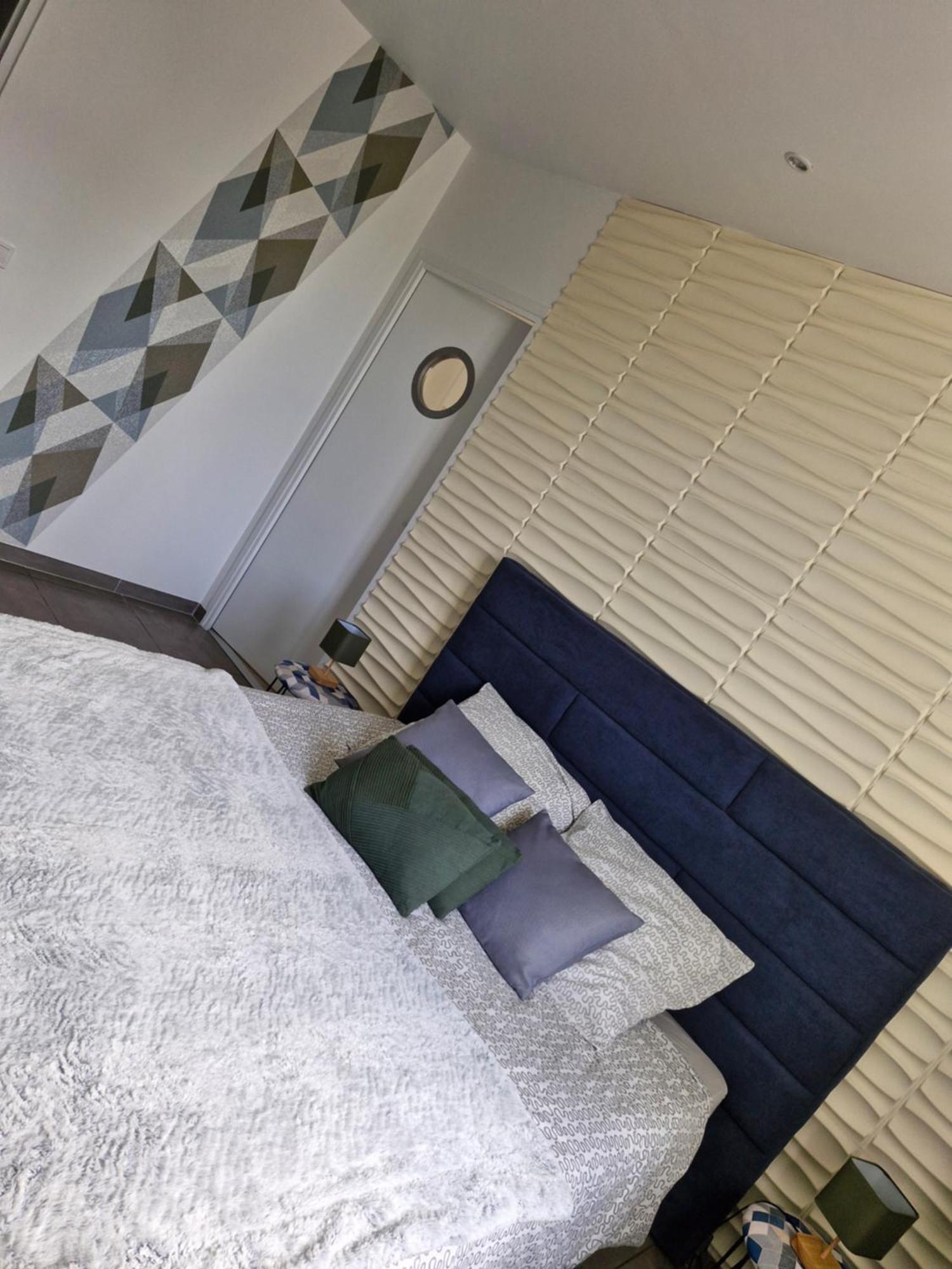Hotel Le 6 3 Home Port En Bessin Exterior photo