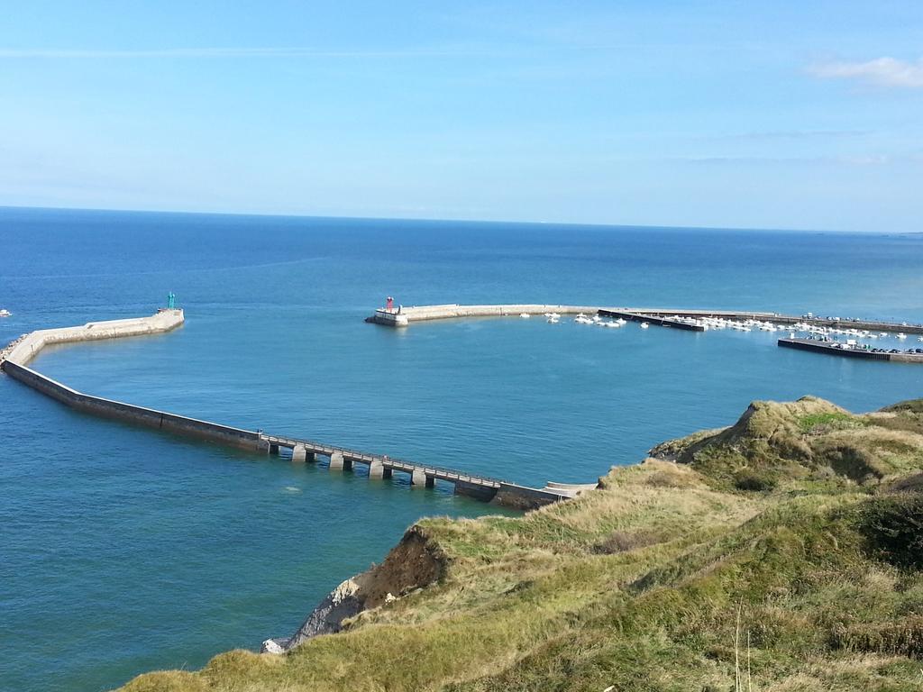 Hotel Le 6 3 Home Port En Bessin Exterior photo